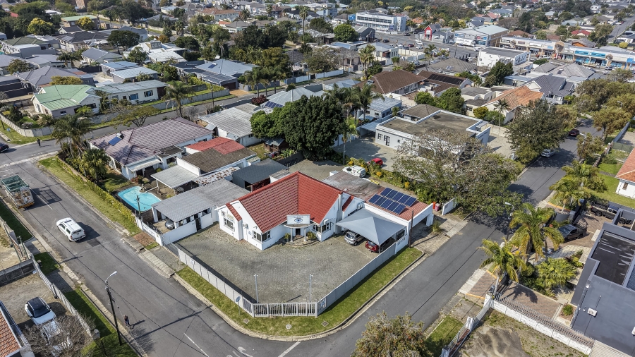 Commercial Property for Sale in Vincent Eastern Cape